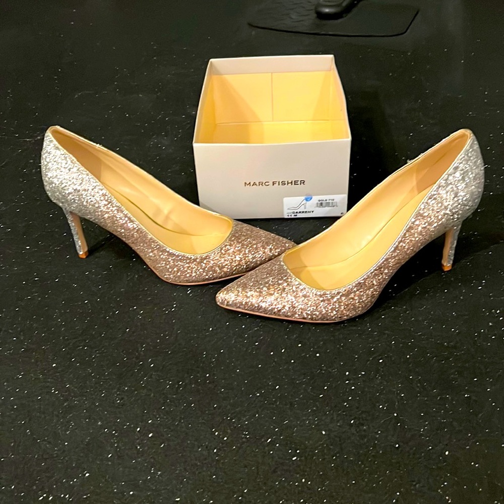 Marc Fisher Darreny glitter pumps 11